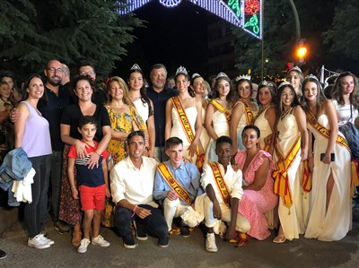 El Recinto Ferial abre sus puertas tras el vistoso desfile de carrozas de la Feria y Fiestas de San Julián 