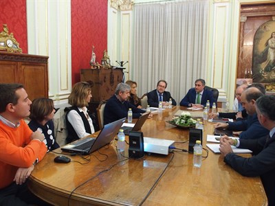 El Ayuntamiento estudiará la propuesta de ascensores de Cuenca [IN] en el marco de su estrategia global de movilidad y accesibilidad