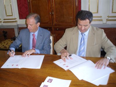 CCM y Ayuntamiento de Cuenca suscribe un convenio para impulsar y dinamizar la actividad cultural, social y de ocio en la capital