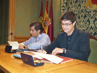 El Ayuntamiento y la Agrupación de Hostelería colaborarán en la promoción turística de la ciudad