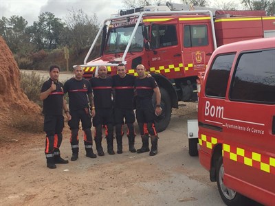 Una dotación de Bomberos del Ayuntamiento de Cuenca se desplaza a Valencia para colaborar en tareas como rescates y achiques de agua