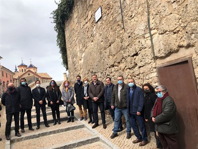 La escalinata entre la calle Alfonso VIII y la Plaza del Carmen ya se denomina ‘Junta de Cofradías de la Semana Santa de Cuenca’