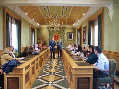Ángel Mariscal recibe a jueces de toda España que asisten a un curso de formación en la ciudad