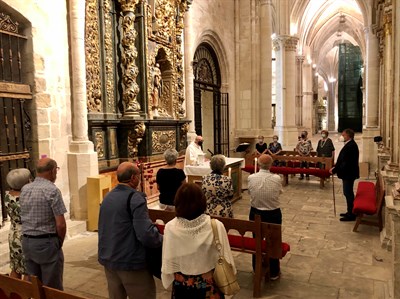 El alcalde asiste a la tradicional misa en honor a la Virgen de la Nieves 