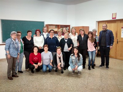 El AIS clausura un taller de memoria en el que han participado 15 mujeres 