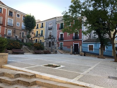 Iniciada la obra de acondicionamiento del cerramiento y vegetación del Jardinillo de El Salvador