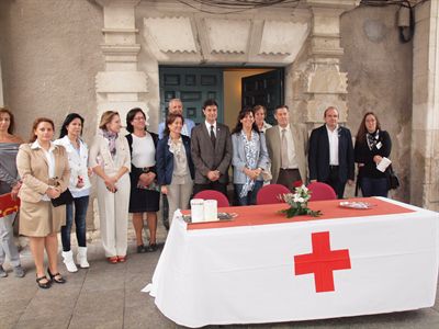 El alcalde anima a los conquenses a colaborar con Cruz Roja
