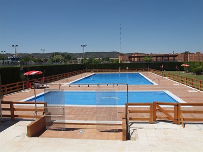 El lunes abren las piscinas municipales al aire libre 