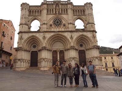 Periodistas de la revista china “Vision Magazine” visitan Cuenca 