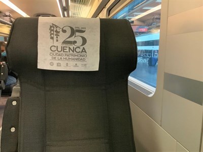 Los cabezales de los trenes AVE lucen ya la imagen del 25 Aniversario de Cuenca como Ciudad Patrimonio