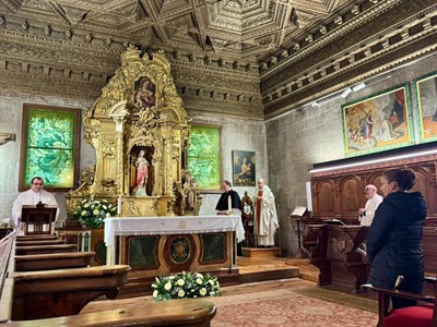 La Corporación municipal cumple con el voto a la Candelaria en la eucaristía por la Presentación del Señor en la Catedral