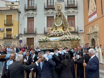 Cuenca celebra la festividad de su Patrona, la Virgen de la Luz, procesionando por las calles de la ciudad 
