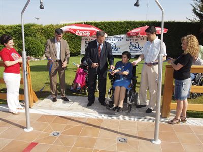 La Asociación de Esclerosis Múltiple celebró su “Mójate por la Esclerosis” en la Piscina Luis Ocaña