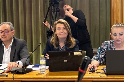 El Ayuntamiento incide en que “ningún club ni usuario paga un euro” por la piscina Silvia Lara mientras está averiada