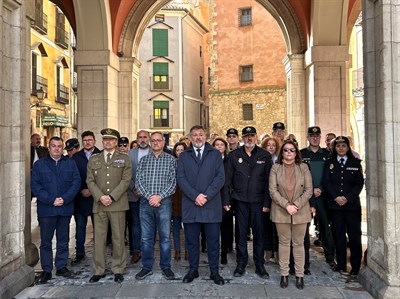 El Ayuntamiento realiza un minuto de silencio por las víctimas y afectados por la DANA