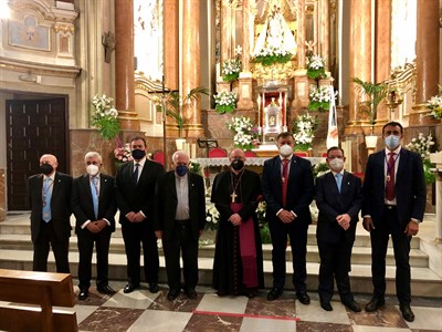 El alcalde asiste a la Misa Solemne en honor a Nuestra Señora de la Luz con la esperanza de “poder retomar pronto nuestras tradiciones” 