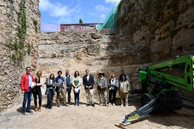 Dolz incide en que las obras de restauración de la Muralla pondrán en valor esta infraestructura “clave” de nuestro patrimonio histórico